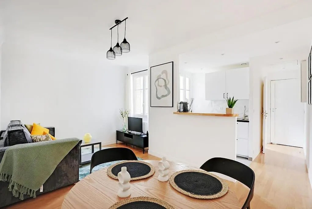 Lumineux 2 Pieces Batignolles Апартаменты